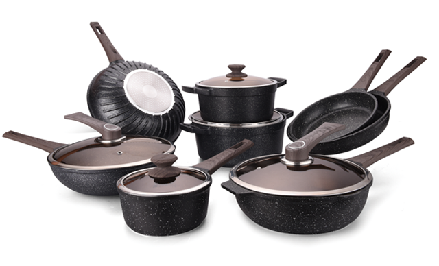 如何选择一款好用的锅具呢？大鹰教你在厨房里需要的锅具